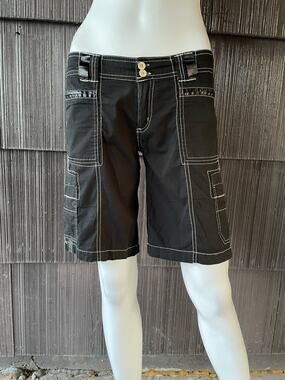 🔥VTG Y2K 90s Black Cargo Shorts contrast Stitch  Low Rise Mall Goth Grunge Rave
